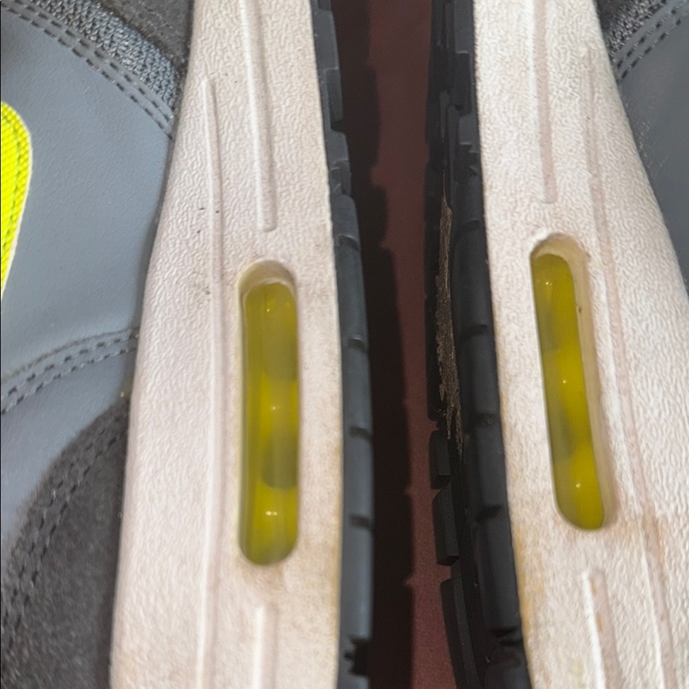 Nike Kids Gray and Neon Yellow Sneakers size 5.5 youth grade school gym shoes - Picture 5 of 8